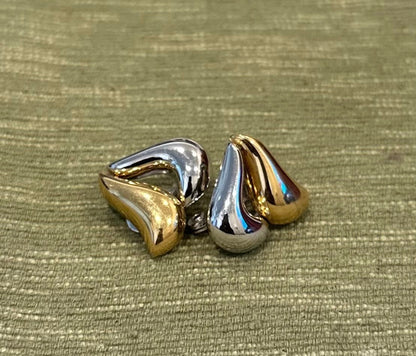 Vintage Monet Clip -on Earrings