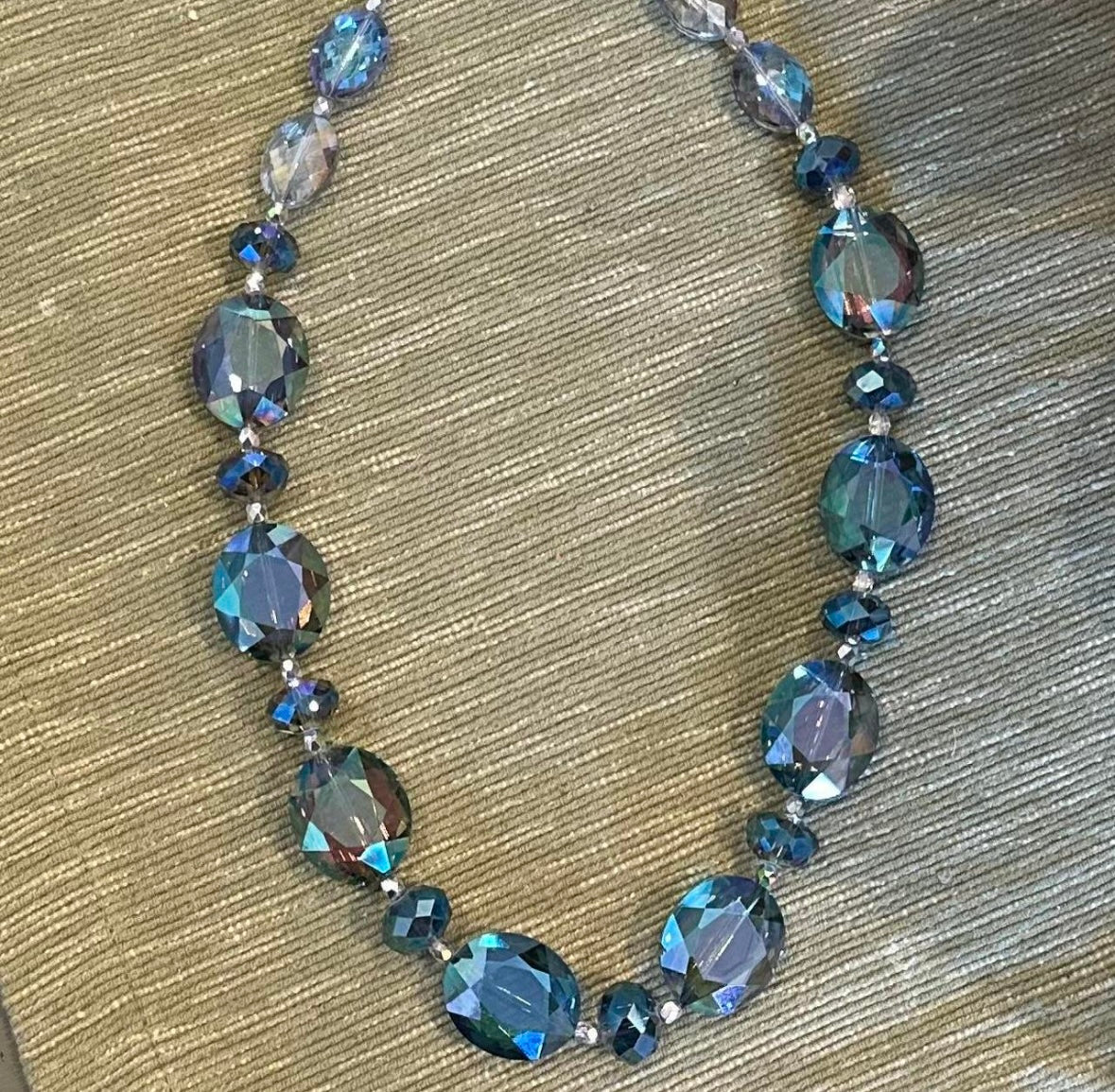 Vintage Faceted Iridescent Blue Glass Beaded Necklace